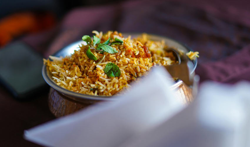 Turmeric Fried Rice (Khao Pad)